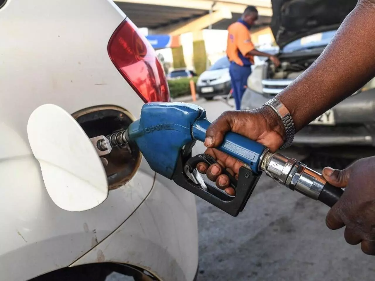 Le partage progressif du coût des subventions carburant entre l'État et les consommateurs au Cameroun