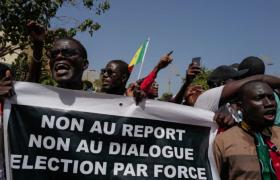 Annulation du report des élections au Sénégal : triomphe de la démocratie ou victoire de la rue ?