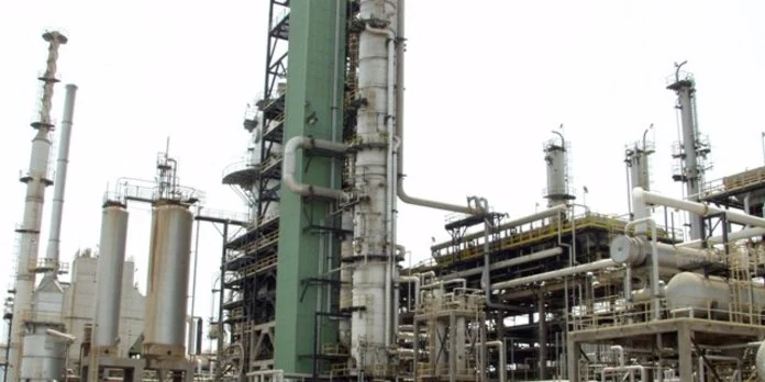 REDÉMARRAGE DE LA RAFFINERIE DE WARRI : UN NOUVEAU SOUFFLE POUR L’INDUSTRIE PÉTROLIÈRE NIGERIANE